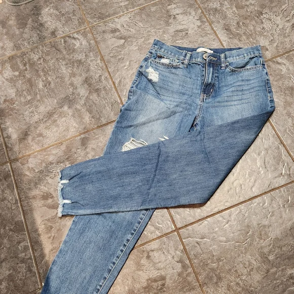 SO Women's Distressed High Rise Mom Blue Jean. - Picture 3 of 10